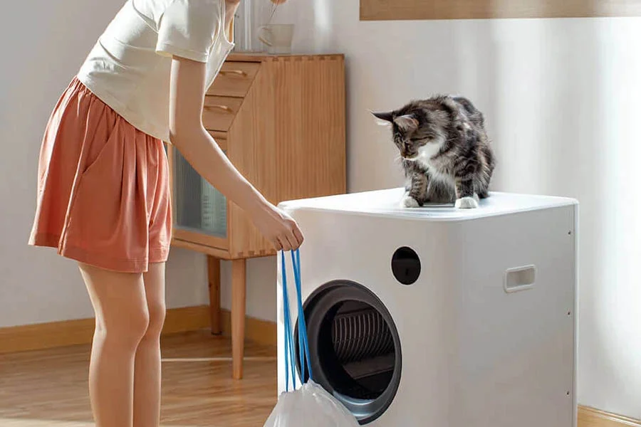 spinning cat litter box